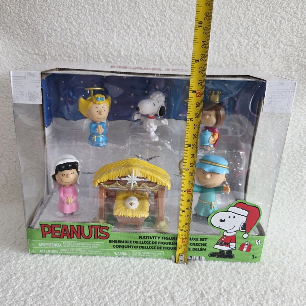 New Peanuts Christmas Nativity scene Figure Set Decorations & kid's Toys set - Picture 3 of 6